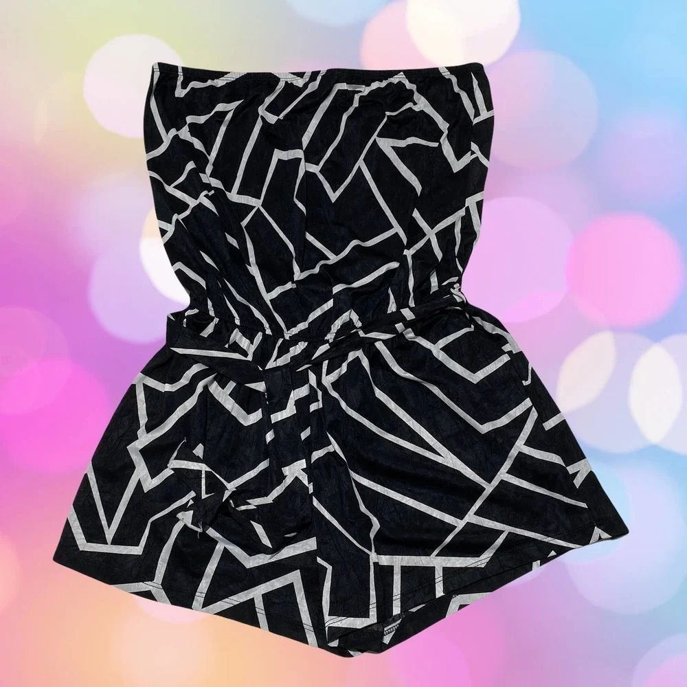 BLACK & White Geometric Print Strapless Romper